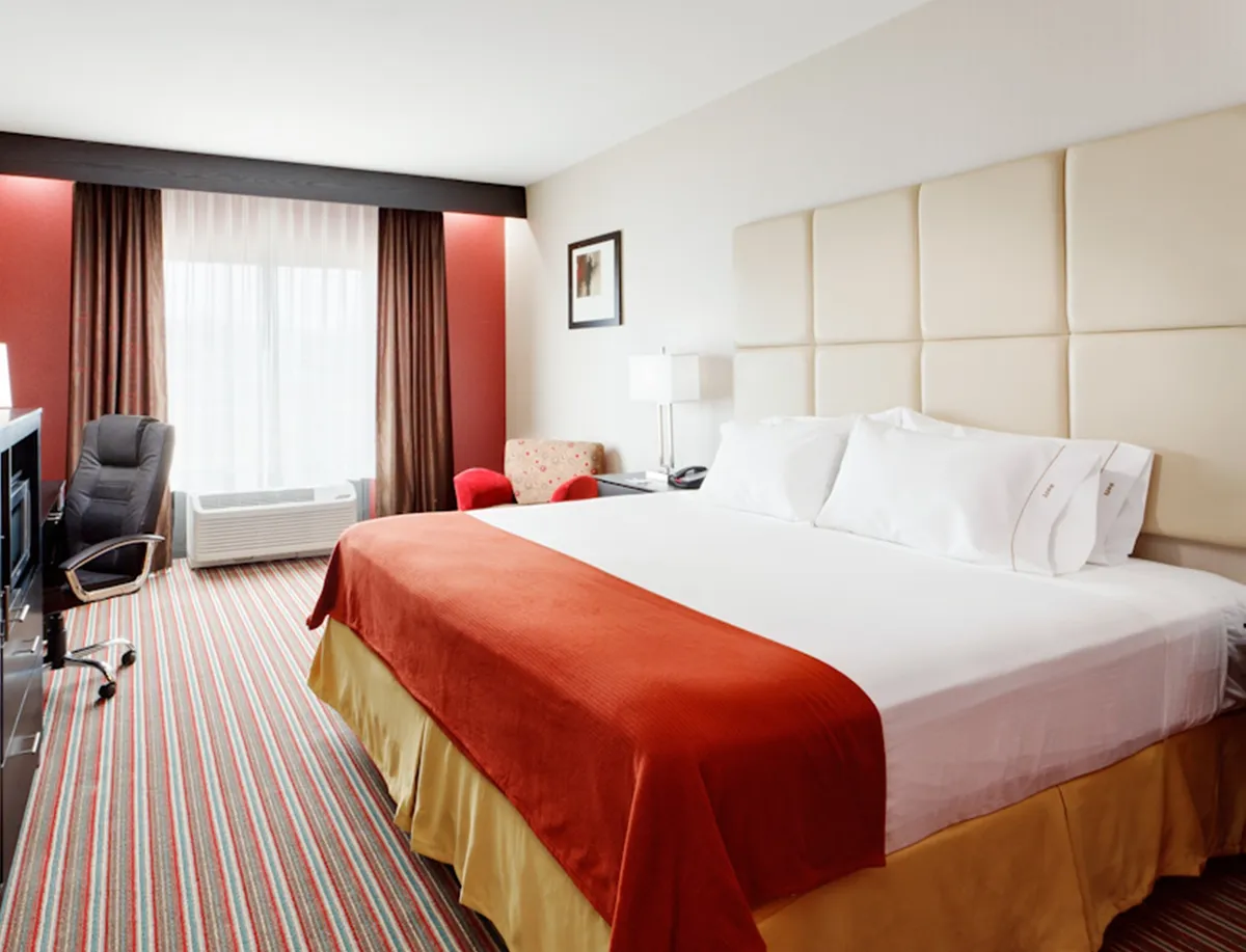 Holiday Inn Express & Suites York Ne - Market Street By IHG - Guest Room image