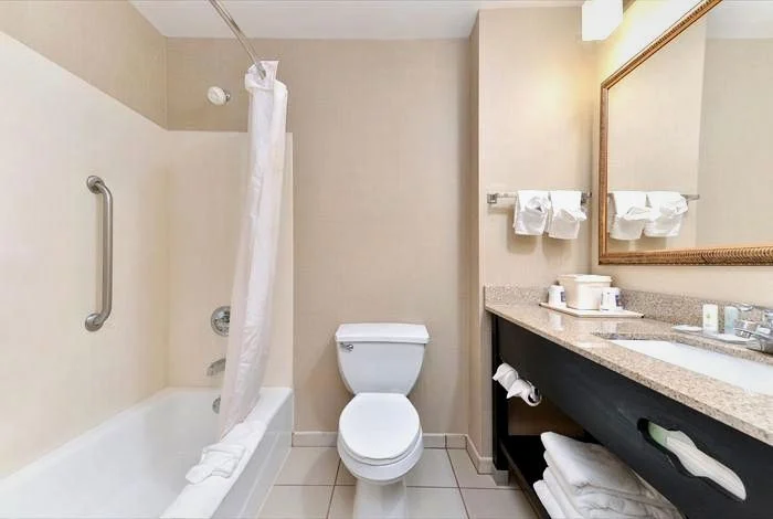 Comfort Inn & Suites at Stone Mountain - Featured hot tub