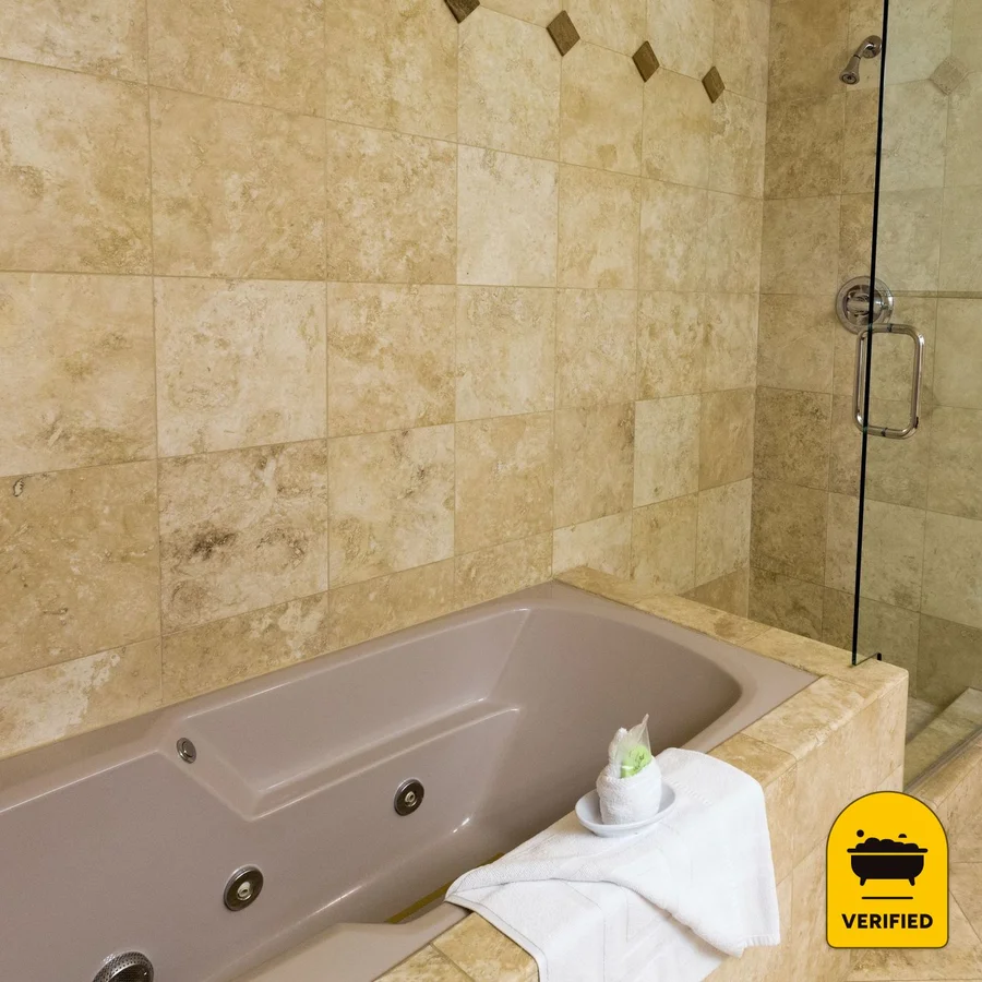 Moonstone Landing: the Oceanfront King Jacuzzi Standard Room in Cambria, CA