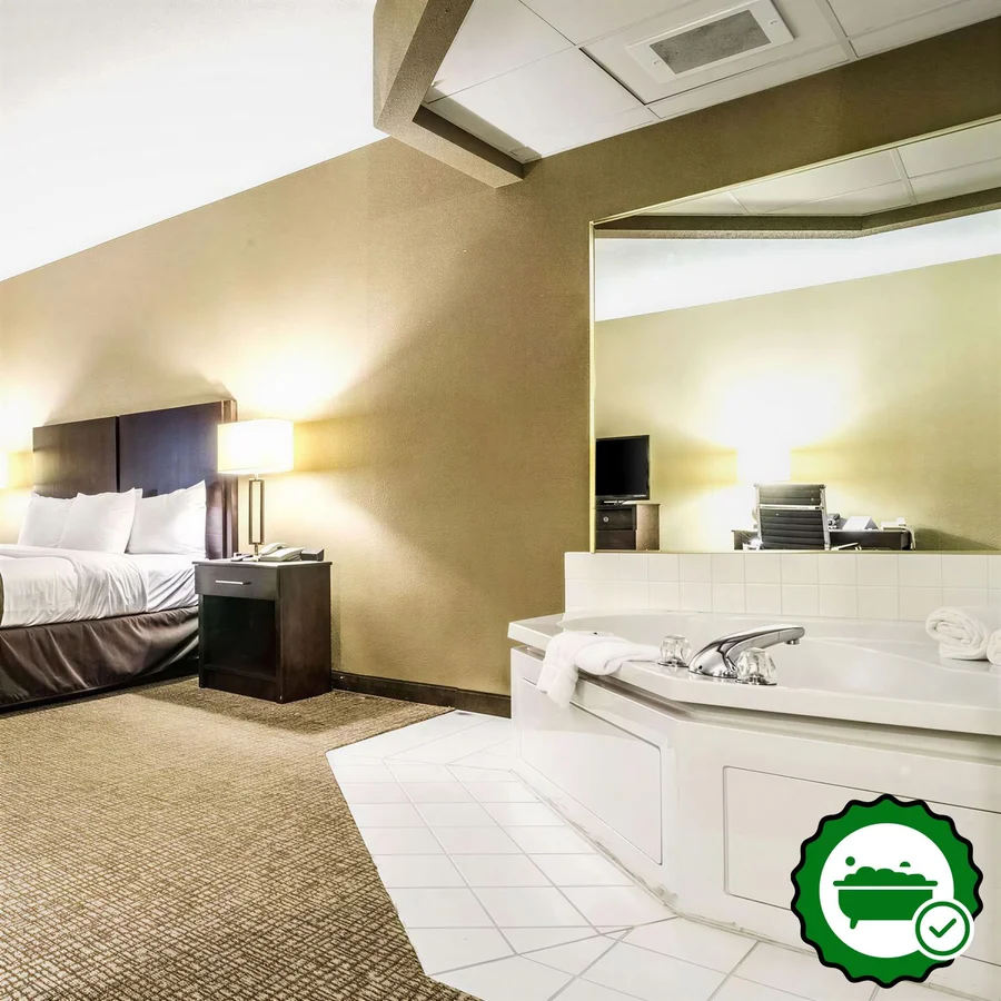 Quality Suites - Verified Jacuzzi In-Room