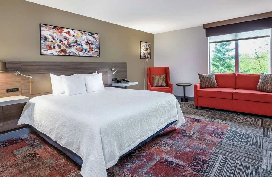 Hilton Garden Inn Syracuse - Guest Room image