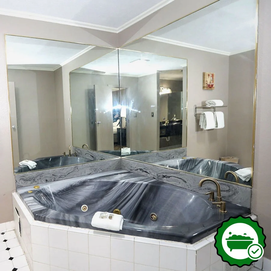 Red Roof Inn & Suites Lexington - Hamburg - Verified Jacuzzi In-Room