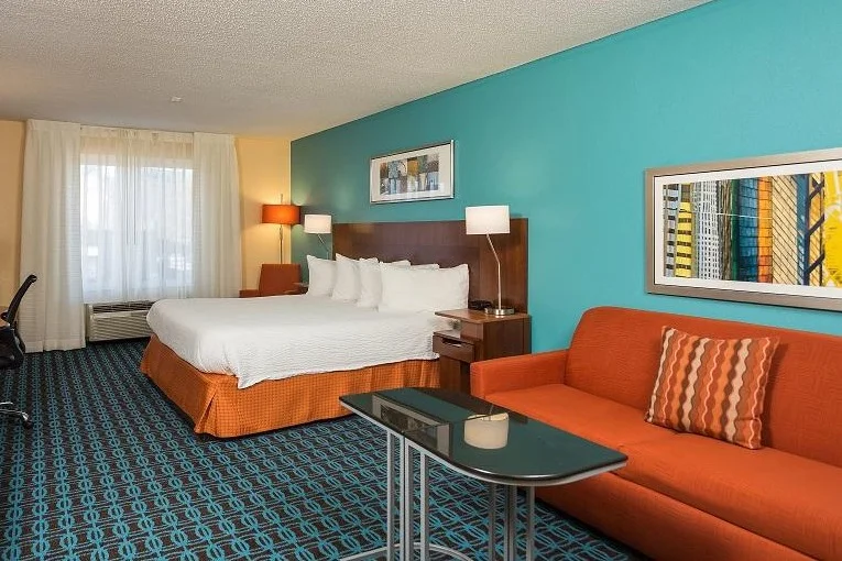 Baymont by Wyndham St. Charles - Guest Room image