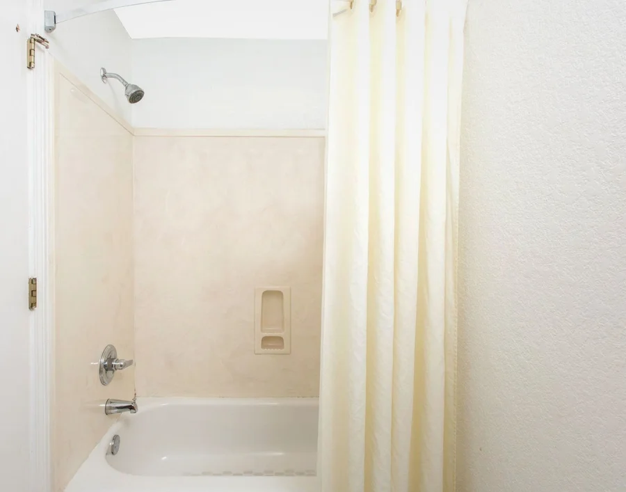 Super 8 by Wyndham Southaven - Featured hot tub