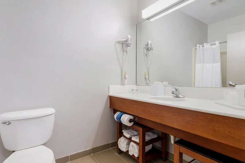 Comfort Suites La Porte - Baytown - Featured hot tub
