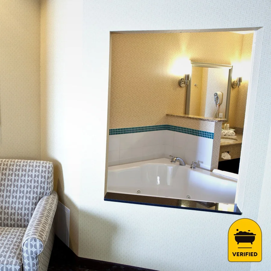Holiday Inn Express & Suites Lansing-dimondale By IHG, the water at Dimondale