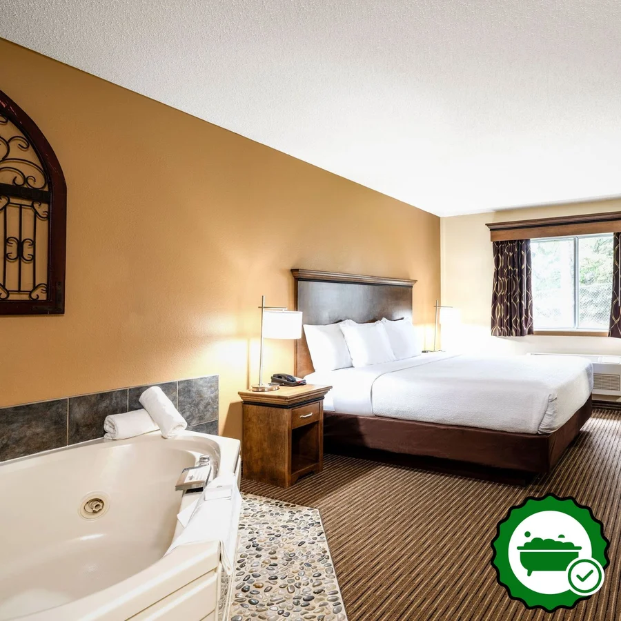 Country Inn Of Two Harbors - Verified Jacuzzi In-Room