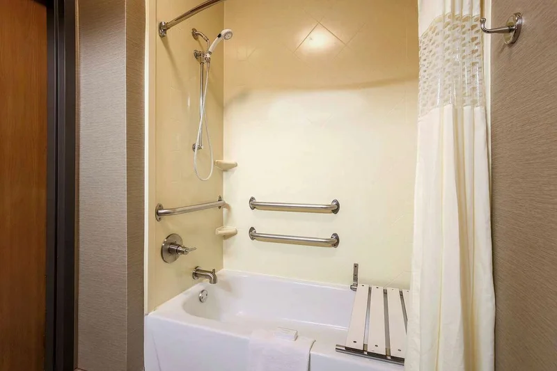 Hampton Inn Lexington South-Keeneland/Airport - Featured hot tub