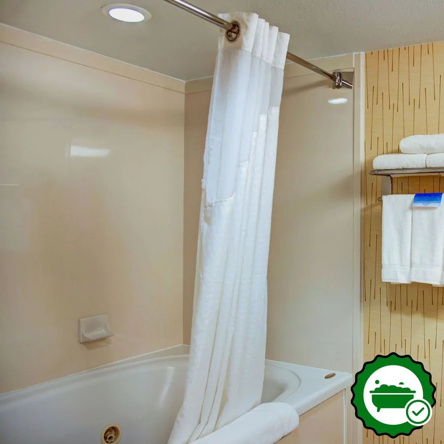 Holiday Inn Express & Suites Tyler South By IHG - Verified Jacuzzi In-Room