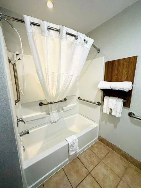 Microtel Inn & Suites by Wyndham Houma - Featured hot tub