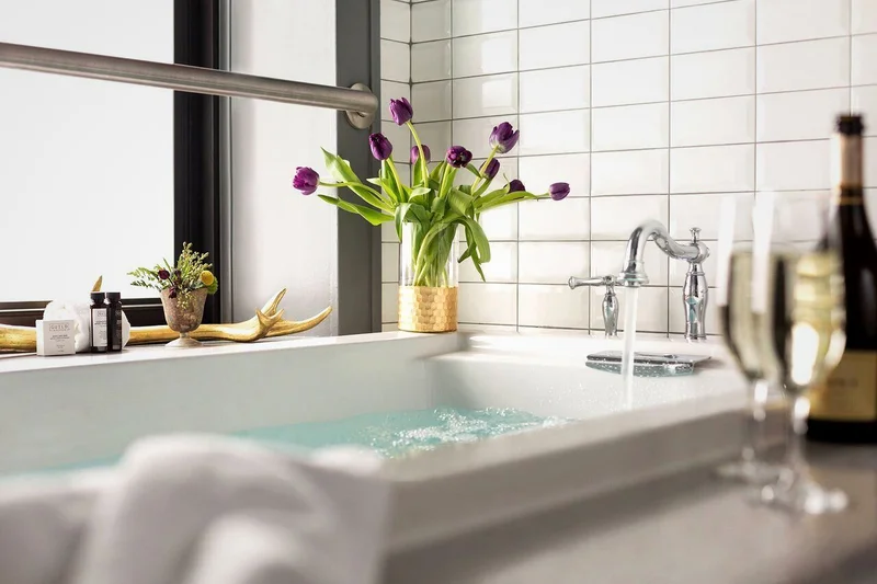 Hotel Northland, Autograph Collection - Featured hot tub