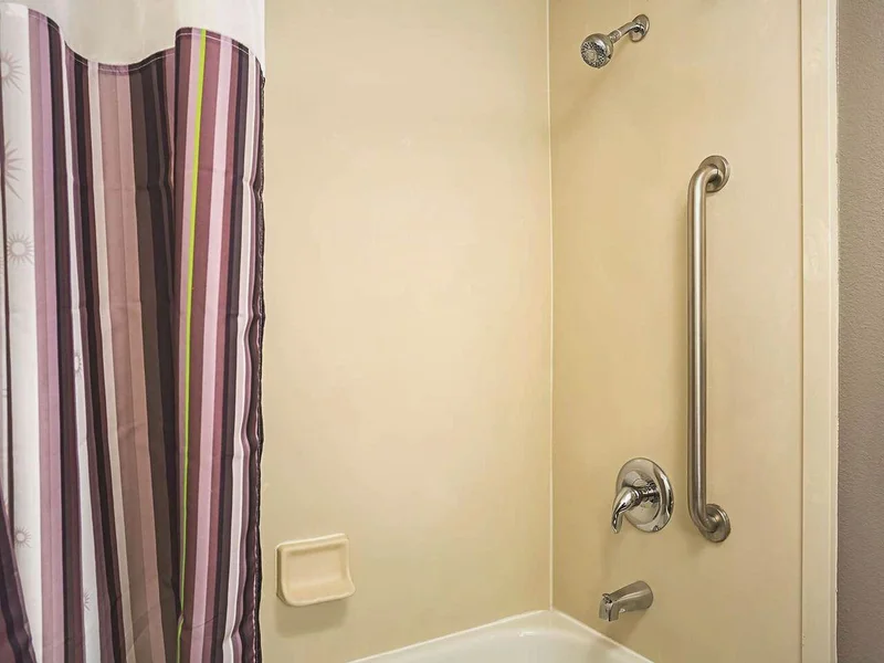 La Quinta by Wyndham Denver Englewood Tech Center - Featured hot tub