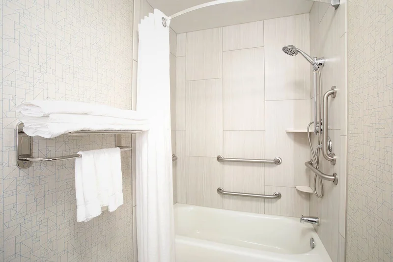 Holiday Inn Express & Suites Longmont - Boulder Area By IHG - Featured hot tub