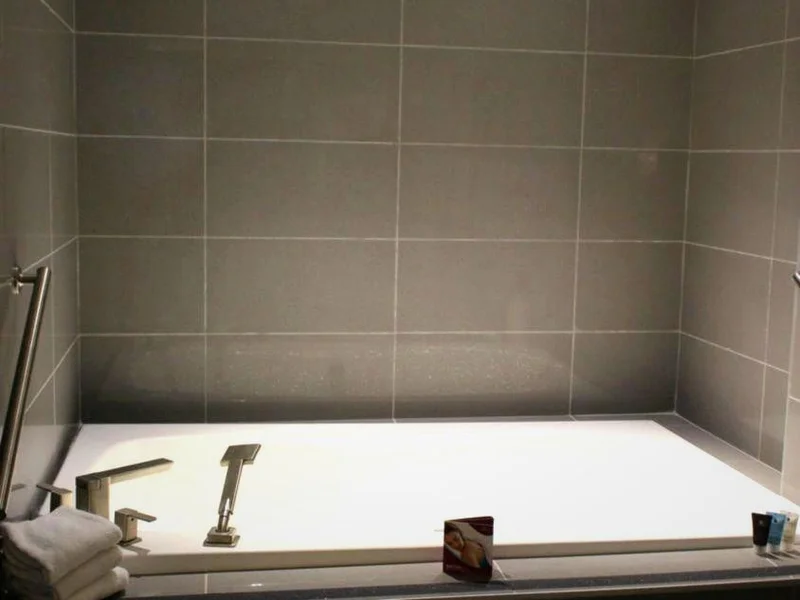 The Armon Hotel & Conference - Featured hot tub