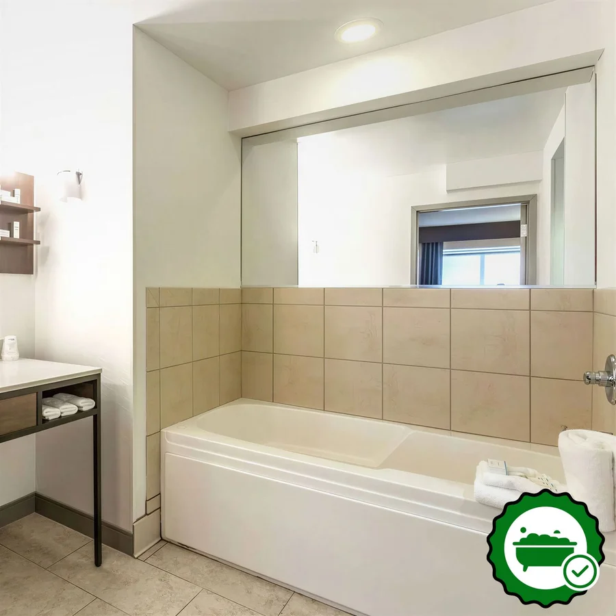 Hilton Garden Inn Chicago/Tinley Park - Verified Jacuzzi In-Room
