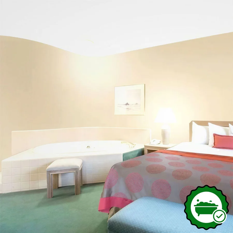 Ramada by Wyndham St George - Verified Jacuzzi In-Room