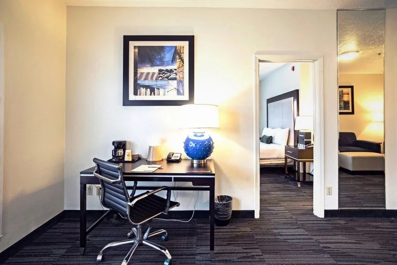 Arena Hotel - Guest Room image