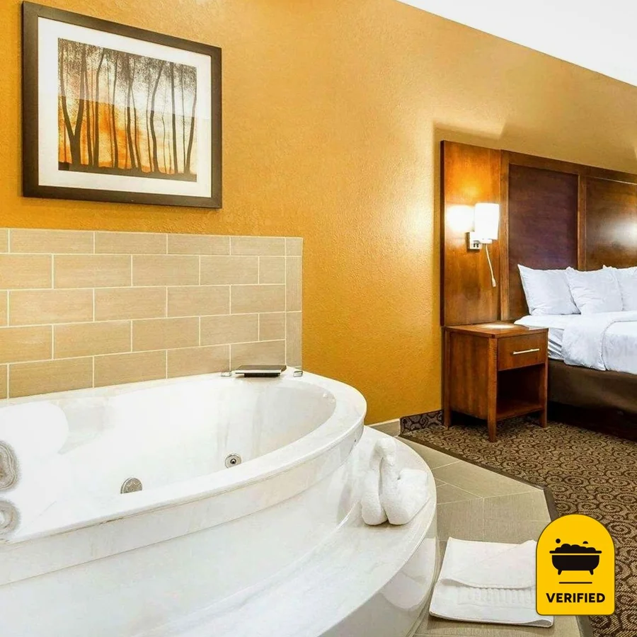 Comfort Suites, the water at Ramsey
