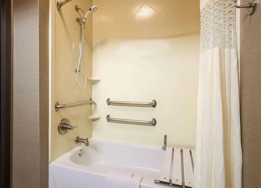 Hampton Inn Lexington South-Keeneland/Airport - Featured hot tub