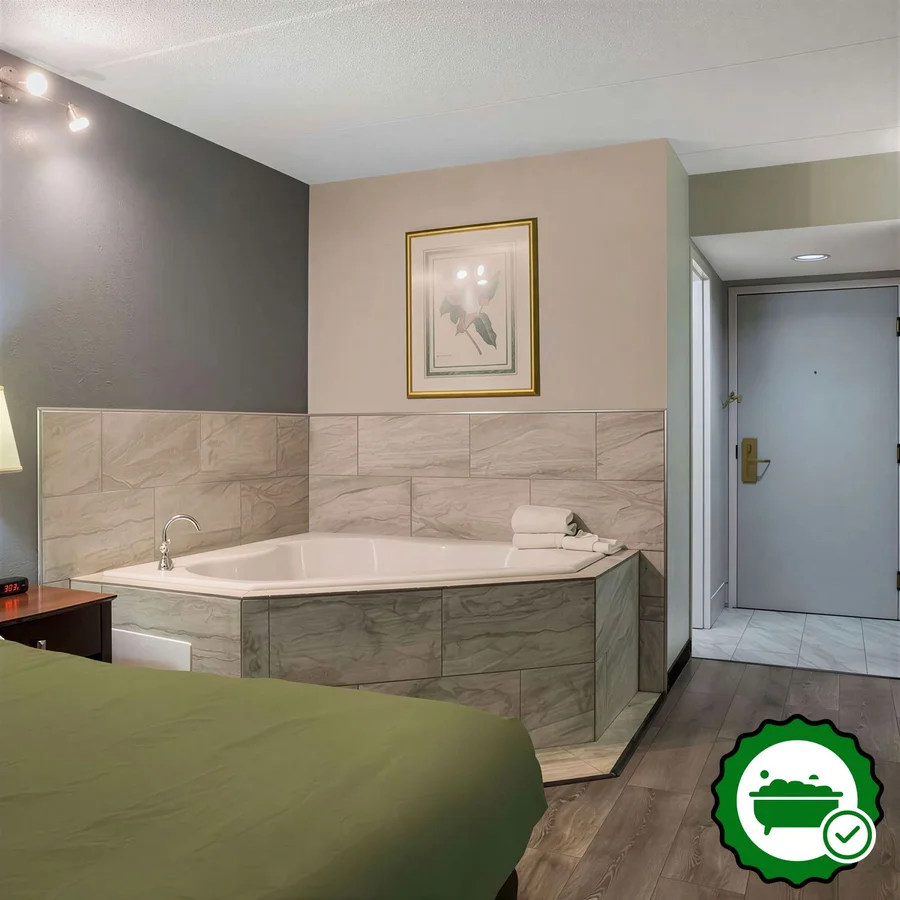 Quality Inn - Verified Jacuzzi In-Room
