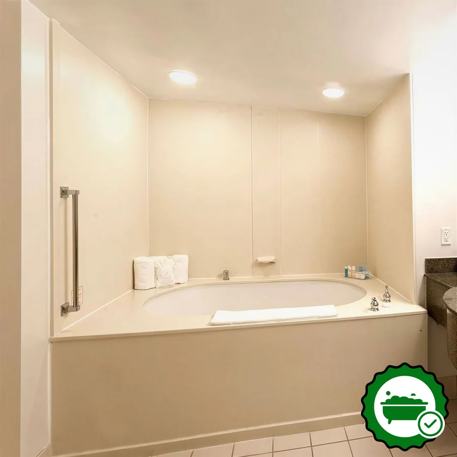 Hampton Inn Lawrenceville Duluth - Verified Jacuzzi In-Room