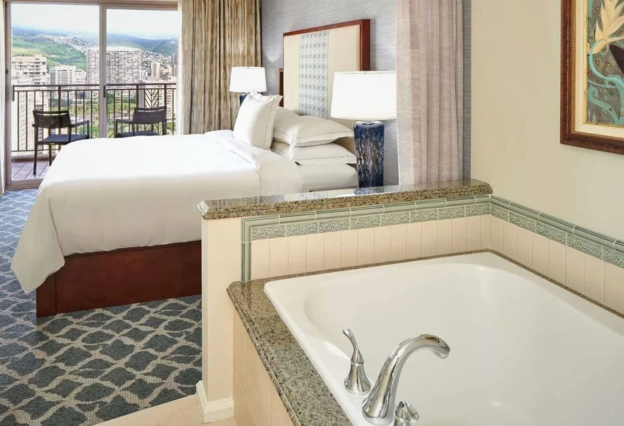 Hilton Grand Vacations Club Grand Waikikian Honolulu - Featured hot tub