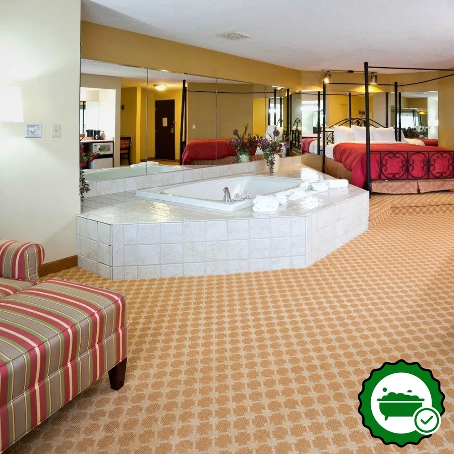 Country Inn & Suites by Radisson, Coon Rapids, MN - Verified Jacuzzi In-Room