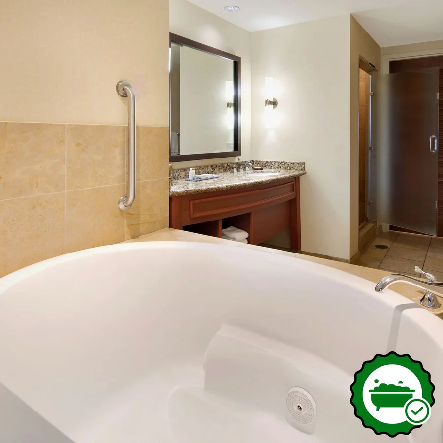 Renaissance Phoenix Glendale Hotel & Conference Center - Verified Jacuzzi In-Room