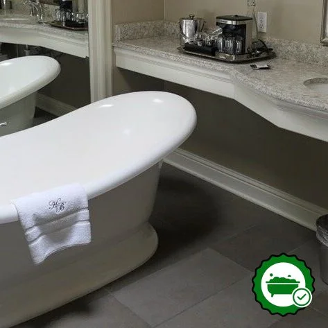 Hotel Ballard - Verified Jacuzzi In-Room