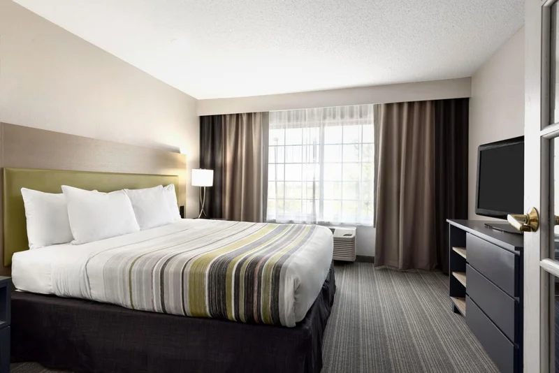 Country Inn & Suites by Radisson, Romeoville, IL - Guest Room image