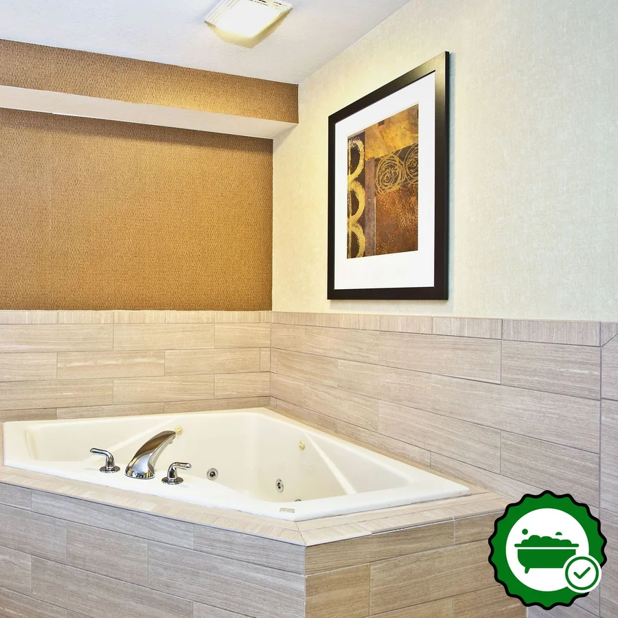Holiday Inn Express & Suites Wabash By IHG - Verified Jacuzzi In-Room