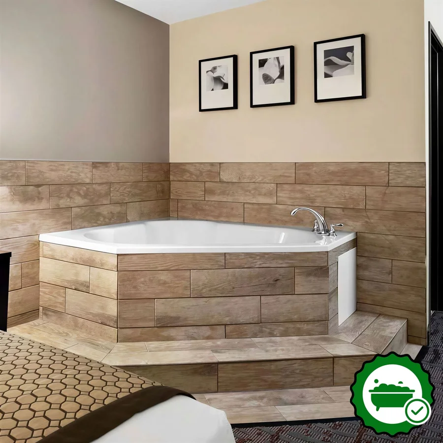 Baymont by Wyndham Belleville Airport Area - Verified Jacuzzi In-Room
