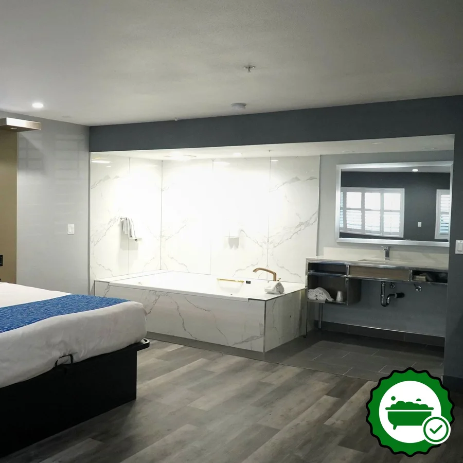 Travelodge by Wyndham Whittier - Verified Jacuzzi In-Room