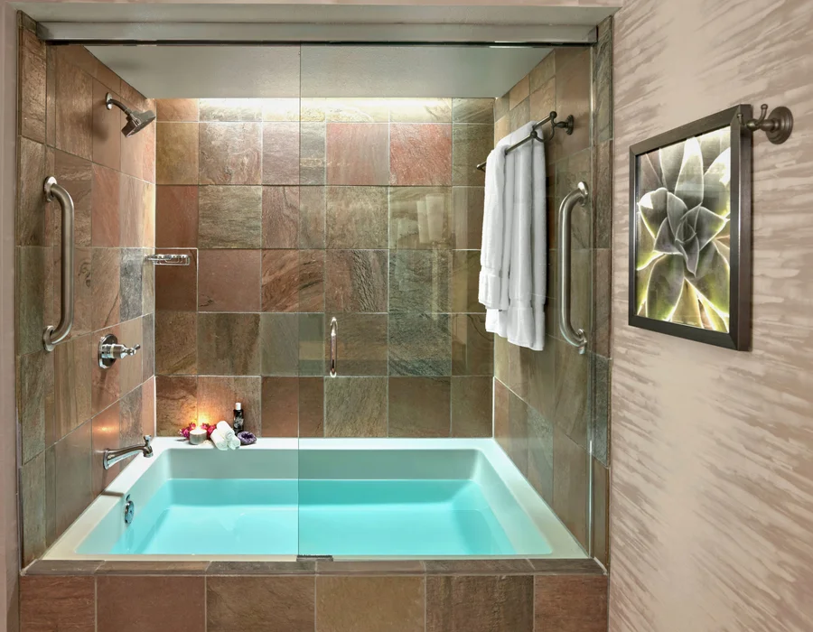 Loews Ventana Canyon Resort - Featured hot tub