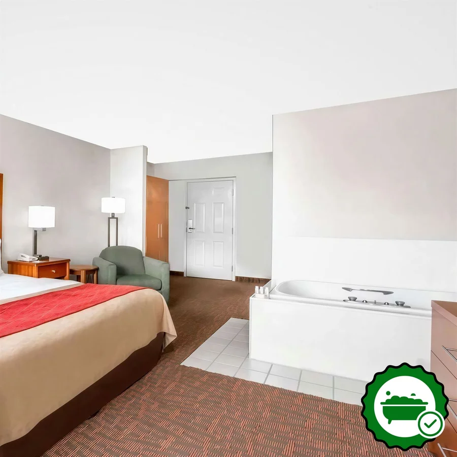 Days Inn by Wyndham Williamsburg Historic Area - Verified Jacuzzi In-Room