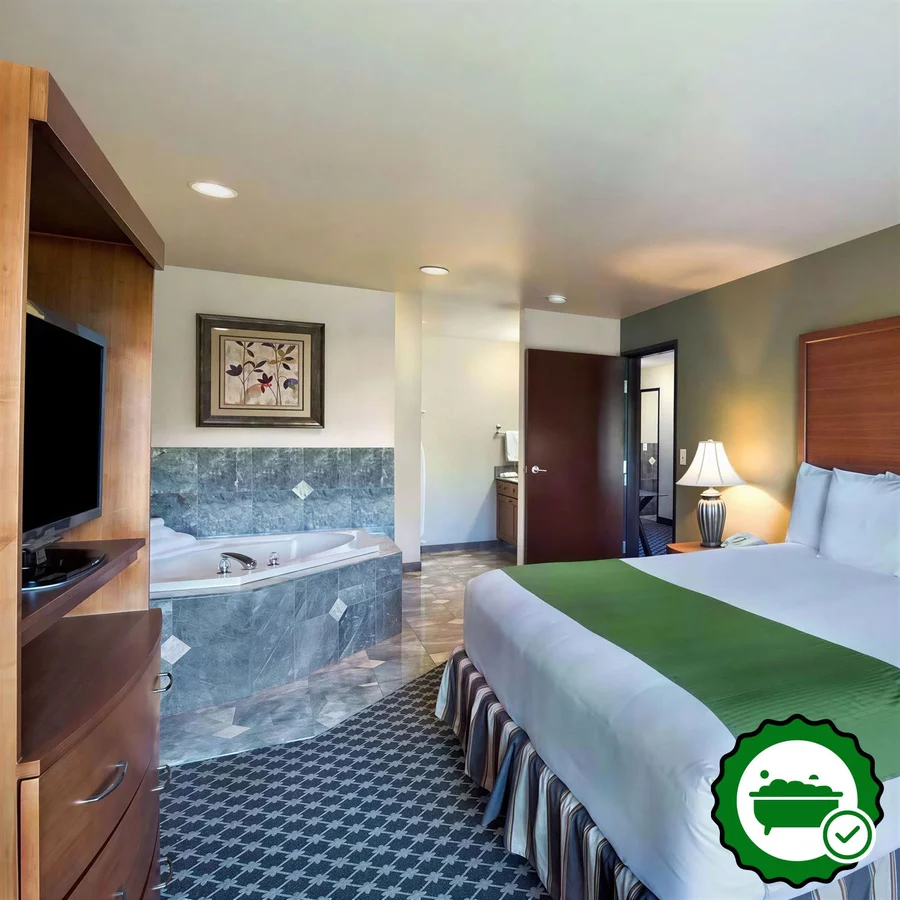 Oxford Suites Yakima - Verified Jacuzzi In-Room