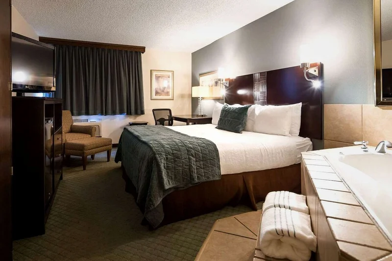 Seville Plaza Hotel, Trademark Collection by Wyndham - Guest Room image