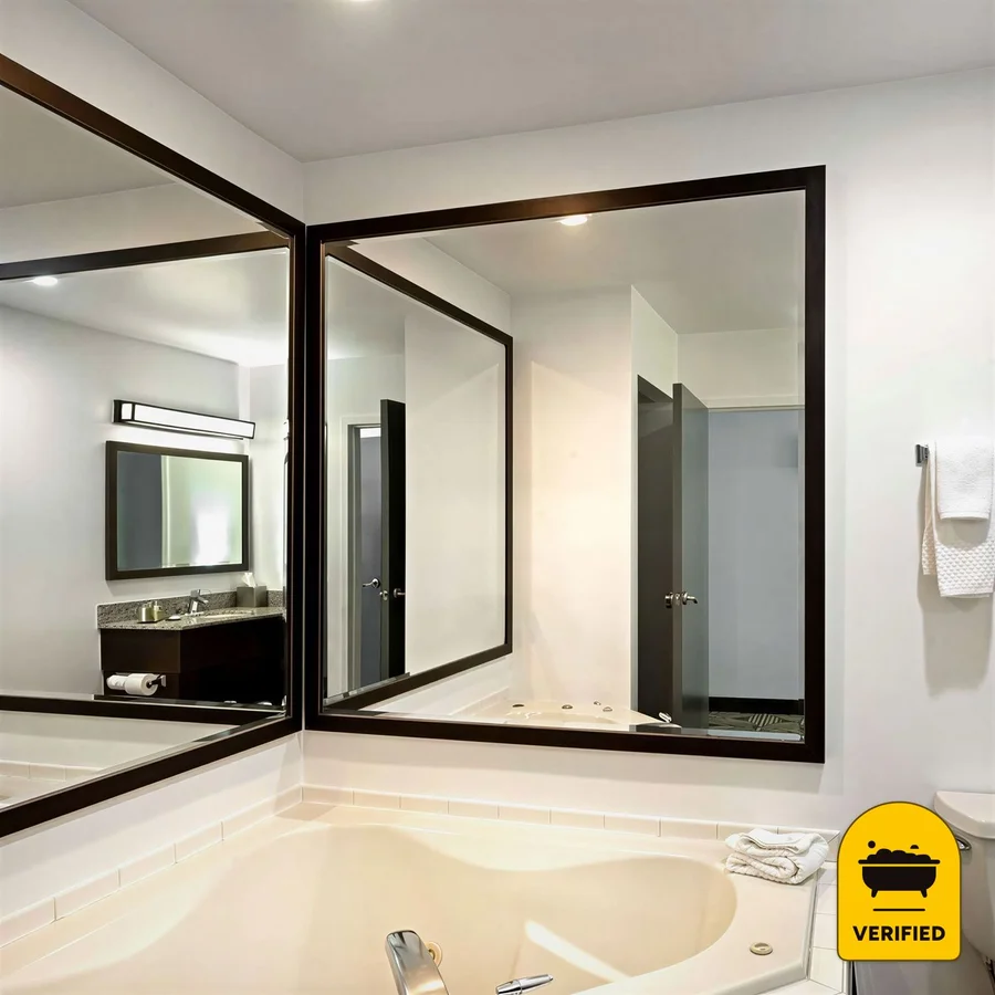 Doubletree By Hilton Washington Meadow Lands Casino Area: the Bi-Level Whirlpool Suite in Washington, PA
