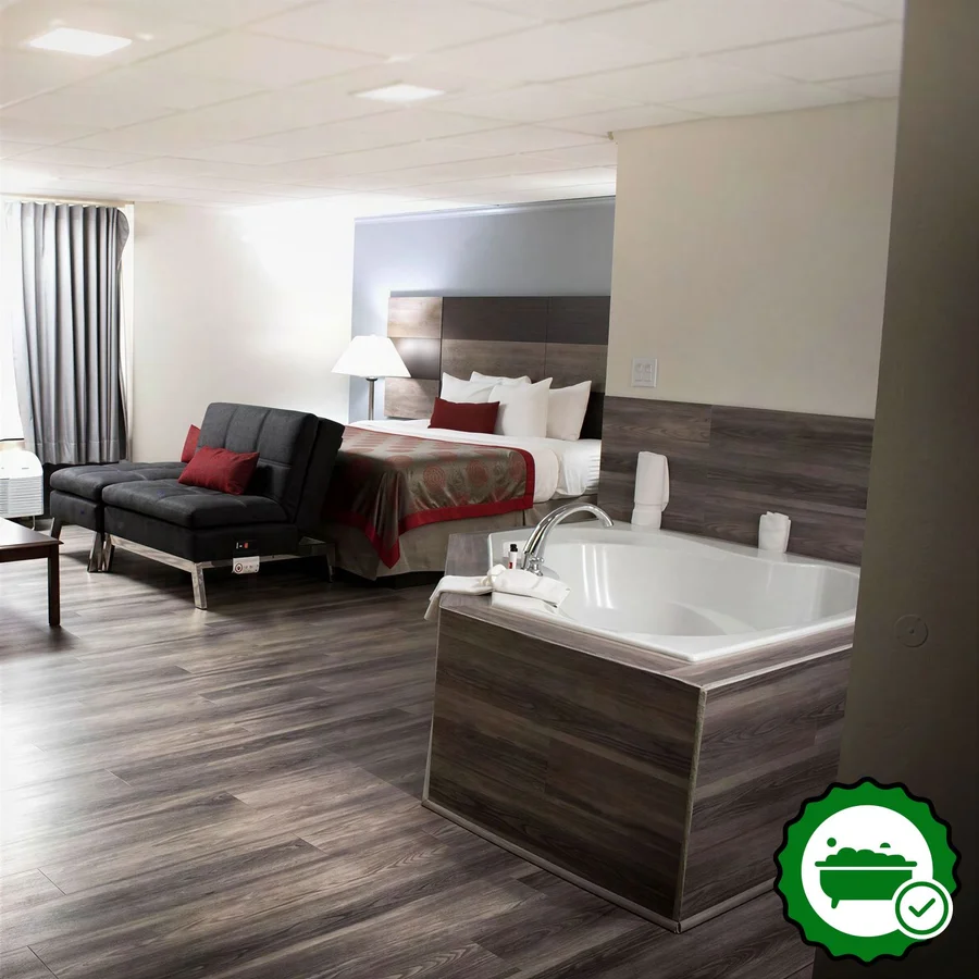 Ramada by Wyndham North Platte - Verified Jacuzzi In-Room