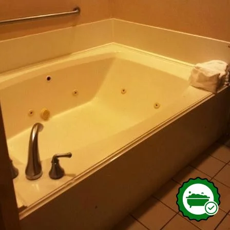 Best Western Plus Raleigh Crabtree Valley Hotel - Verified Jacuzzi In-Room