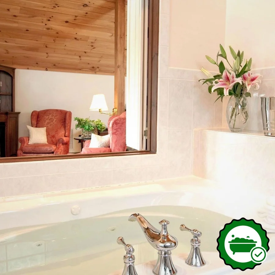 Stonecroft Country Inn - Verified Jacuzzi In-Room