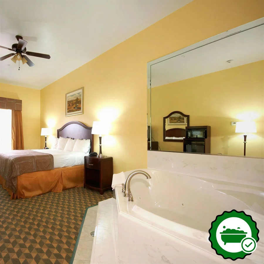 Best Western Plus Manvel Inn & Suites - Verified Jacuzzi In-Room