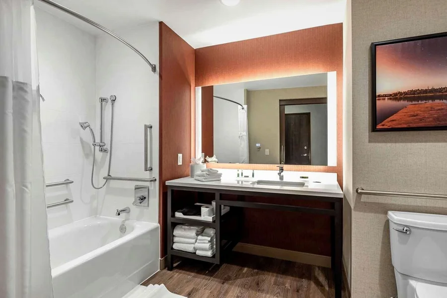 Cambria Hotel Omaha Downtown - Featured hot tub