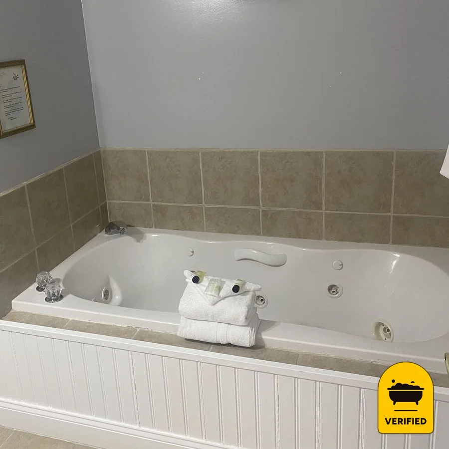 Taber Inn And Suites, the water at Mystic