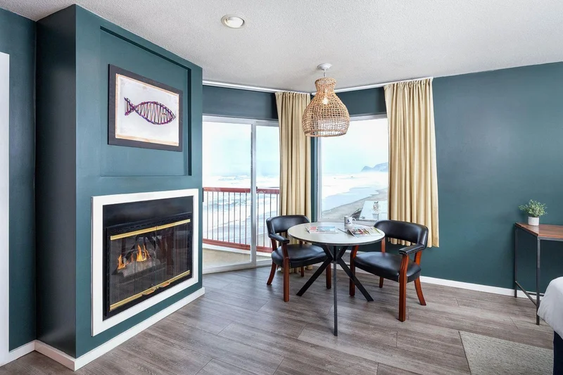 Surftides Lincoln City - Guest Room image