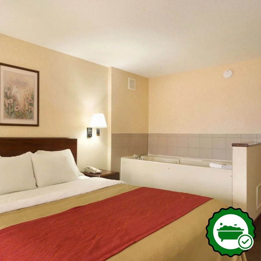 Baymont by Wyndham Gallatin - Verified Jacuzzi In-Room