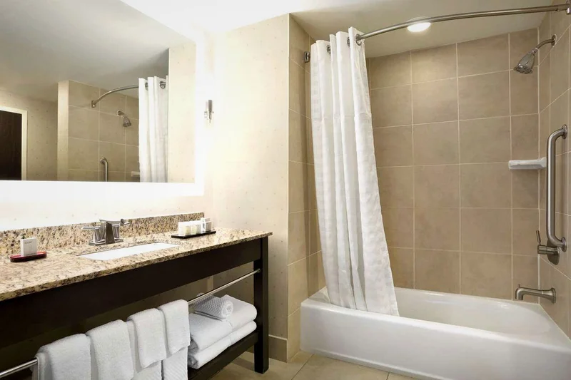 Embassy Suites By Hilton Jackson North Ridgeland - Featured hot tub