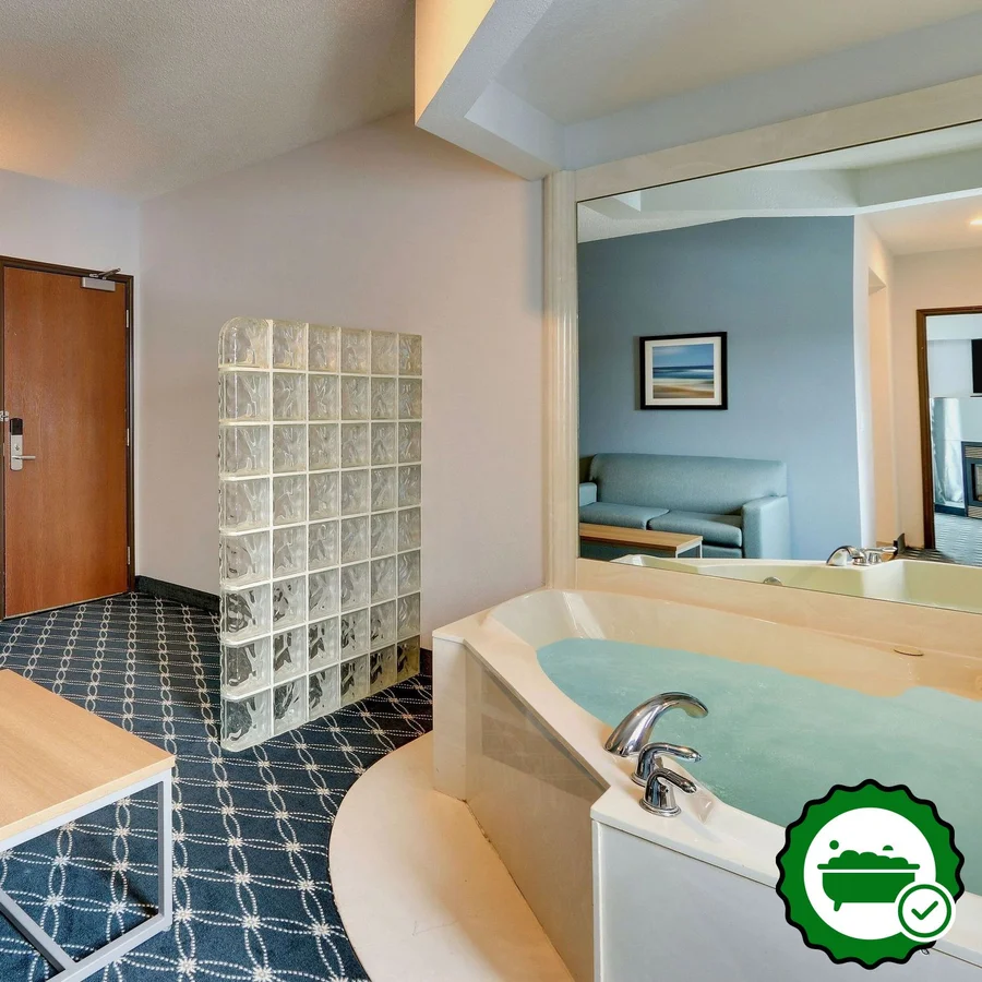 Parkshore Resort - Verified Jacuzzi In-Room