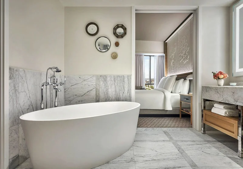 Four Seasons Hotel New Orleans - Featured hot tub
