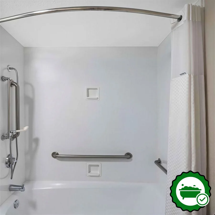 Baymont by Wyndham Murfreesboro - Verified Jacuzzi In-Room